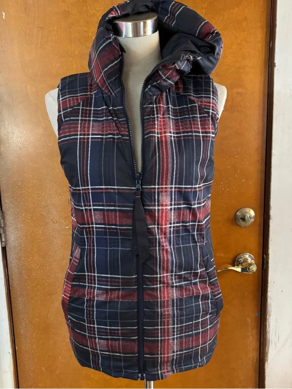 Lululemon puffer vest. With a hood. Reversible